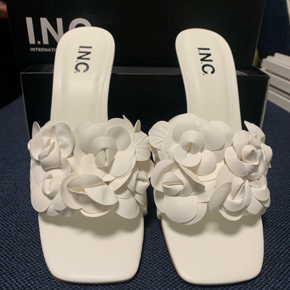 INC heels - Picture 3 of 3